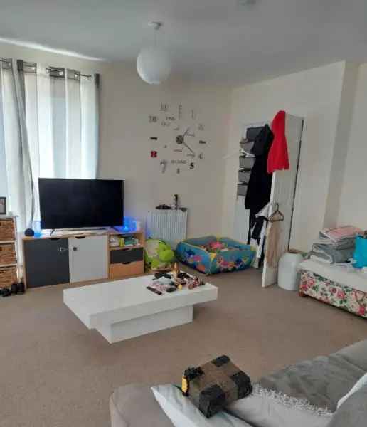 Flat For Rent in Waverley, England