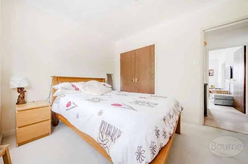 2 Bed Maisonette for Sale in Zebon Copse