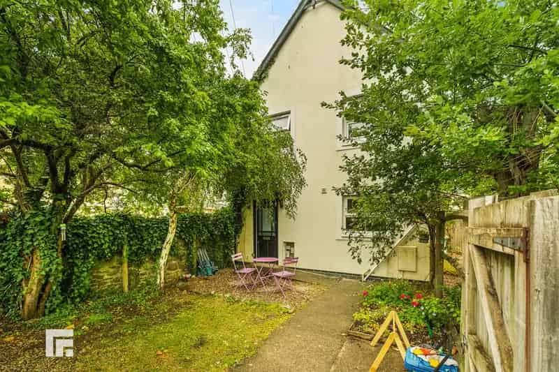 3 Bedroom Townhouse For Sale