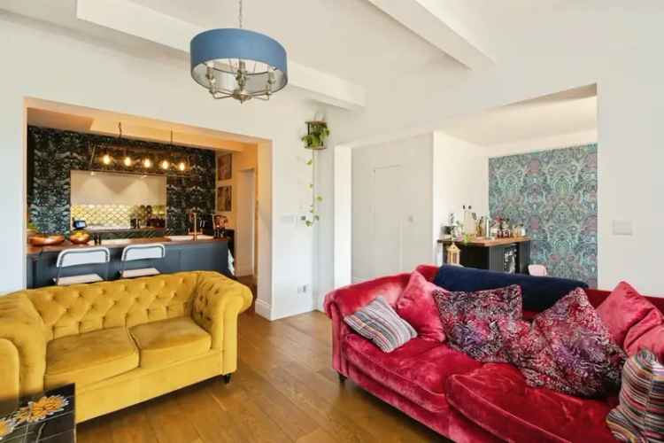 Five Bedroom Semi Detached House with Modern Kitchen and Balconies