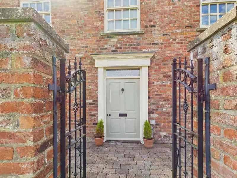 5 Bedroom Detached House for Sale in West Lutton