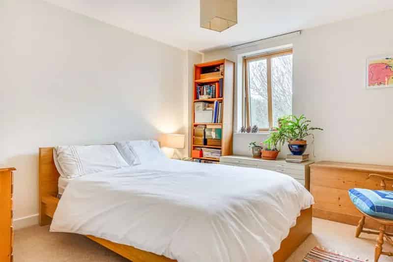 1 Bedroom Apartment Hackney - 504 Sq Ft
