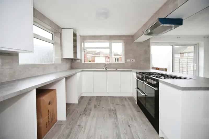 3 Bed Semi Detached House with Loft Room and Annex Potential