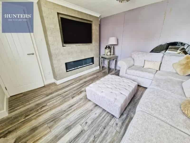 4 Bed Semi-Detached House for Sale
