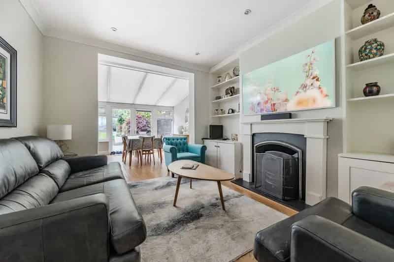 Five Bedroom Semi Detached House Near Enfield Chase Station