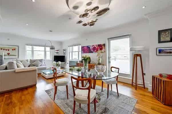 Elegant 2-Bed Apartment Windsor Clarence Crescent 2 Balconies Parking