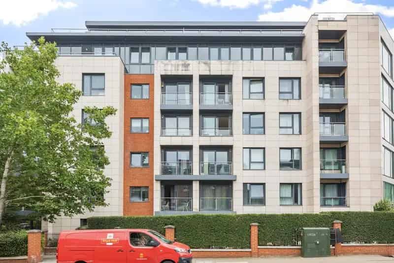 Flat For Sale , London, England