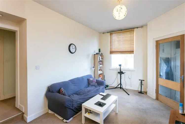 1 Bed Flat - Maindoor with 1 Reception Room