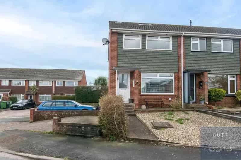 3 Bedroom End of Terrace House for Sale