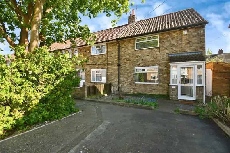 2 Bedroom End Terrace House for Sale