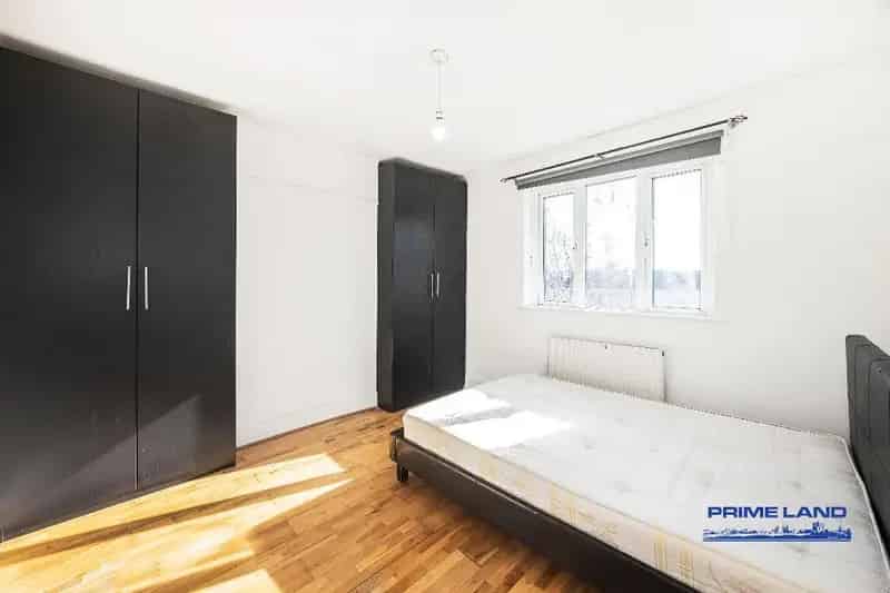 3 Bedroom End of Terrace House for Rent East Ham