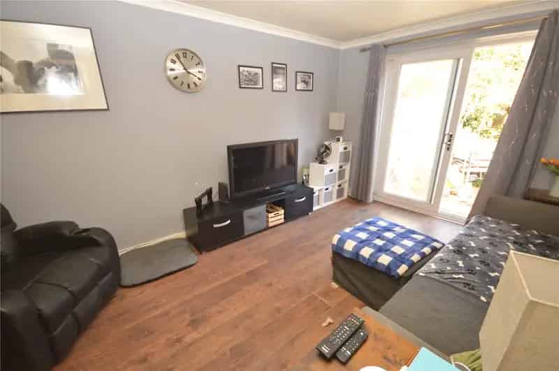 Three Bed Terrace House Holt Park Garden Kitchen Diner