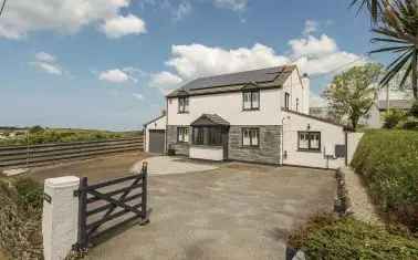 4-Bedroom Detached Home in Porthtowan Near Beach