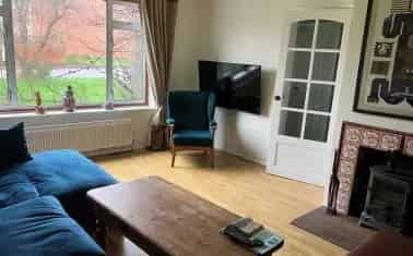 4 Bedroom Family Home with Solar Panels and Garage