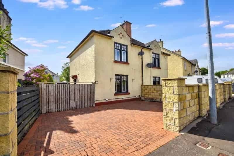 2 Bedroom Semi Detached House for Sale in Mosspark Glasgow
