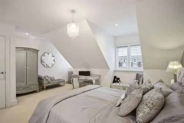 Immaculate Four-Bedroom Home in Iver with Open Plan Living