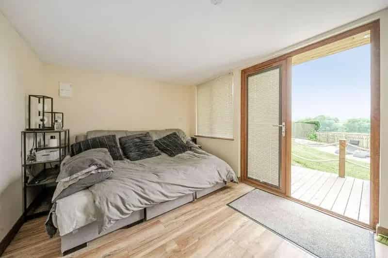 3 Bed End Terrace House For Sale