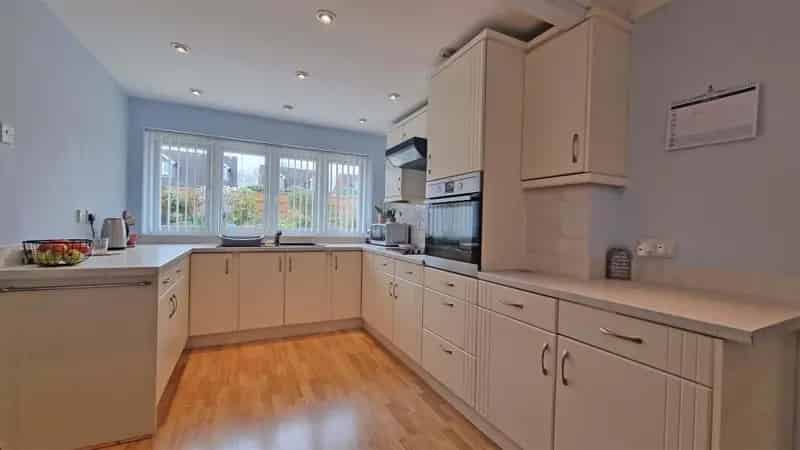3 Bedroom Detached Bungalow For Sale Hollywood