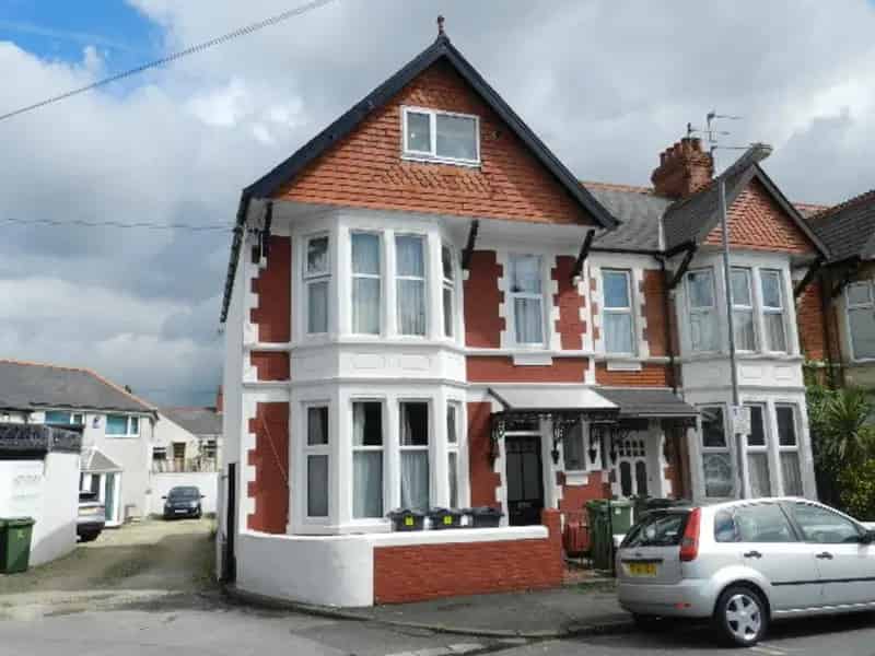 3 Bedroom End Terrace House Investment Opportunity