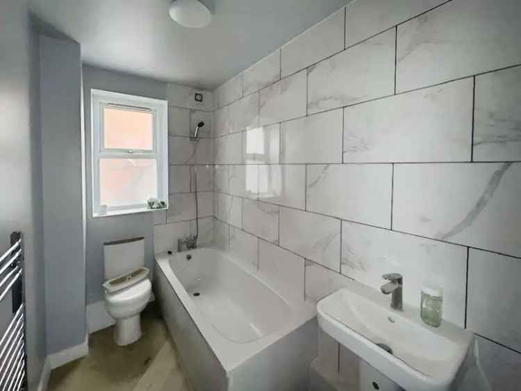 2 Bedroom Flat to Rent Blackpool Lancashire FY1