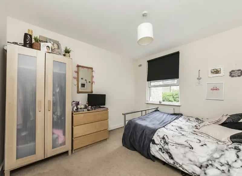 Four Double Bedroom Apartment in London Near Clapham Brixton