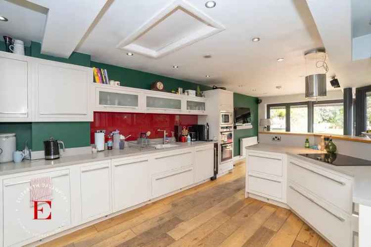 4 bedroom semi-detached house for sale