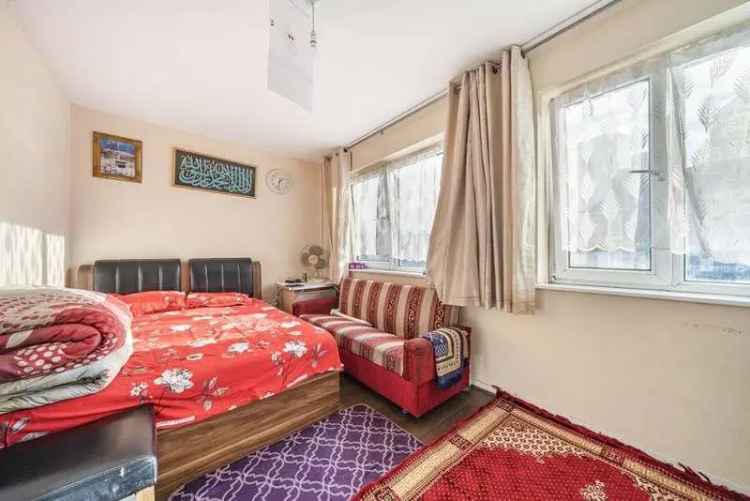 3 bed flat for sale