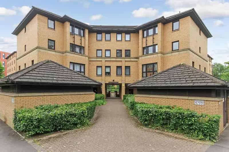 2 Bedroom Flat for Sale Dennistoun