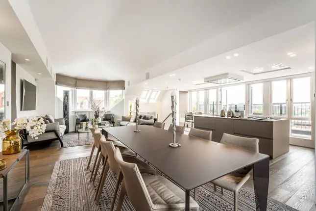 Flat for sale in Kidderpore Avenue, Hampstead, London NW3