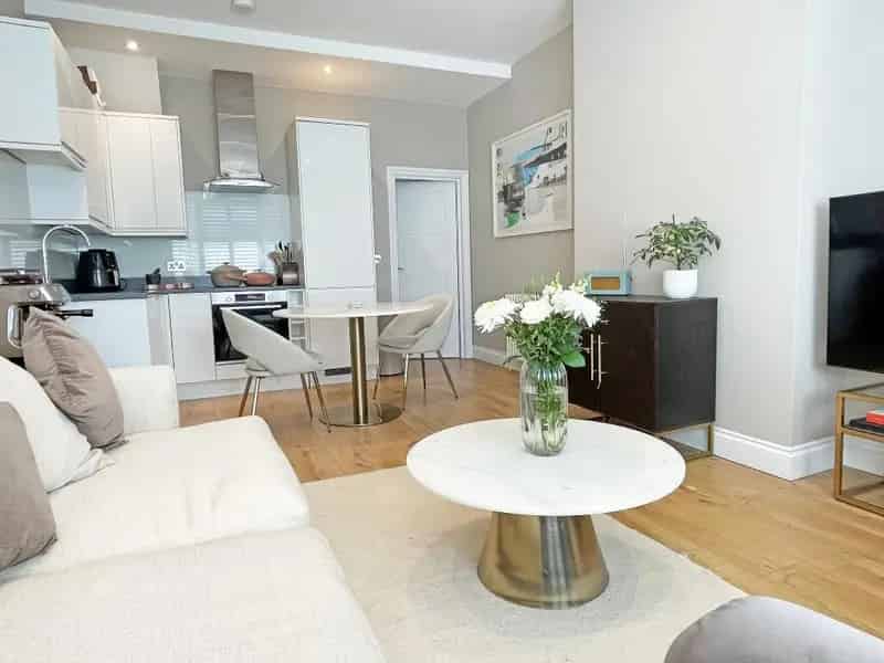 2 Bedroom Maisonette for Sale