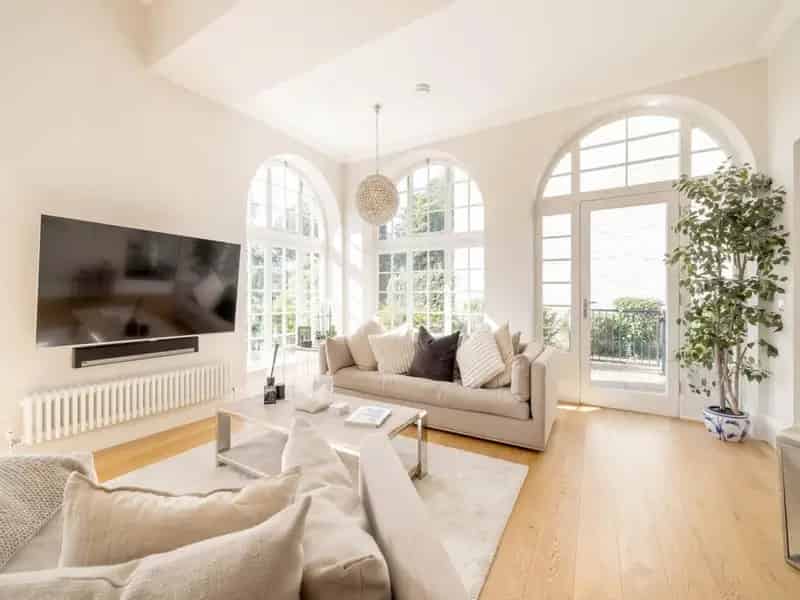 3 Bedroom Flat to Rent in Murrayfield