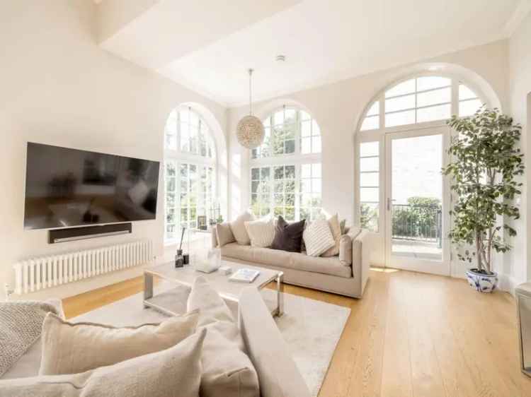 3 Bedroom Flat to Rent in Murrayfield