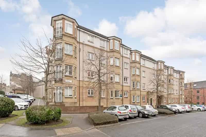 2 Bedroom Flat to Rent Available May 19 2025