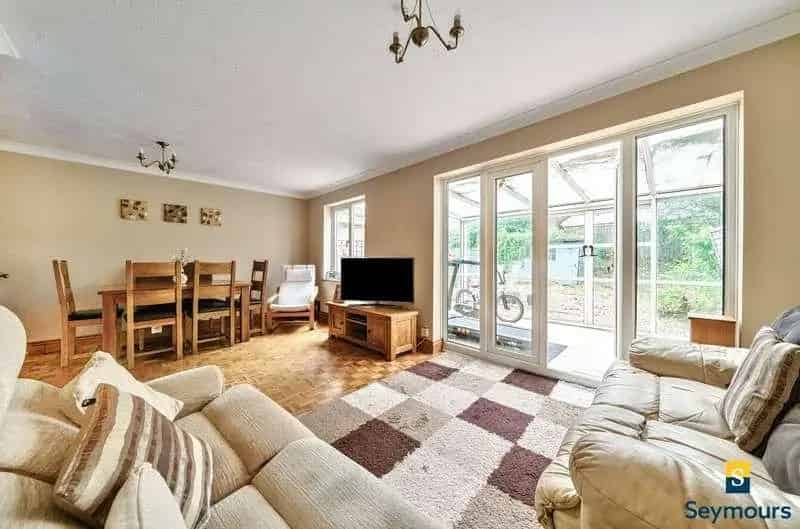 4 Bed House for Sale Guildford Surrey
