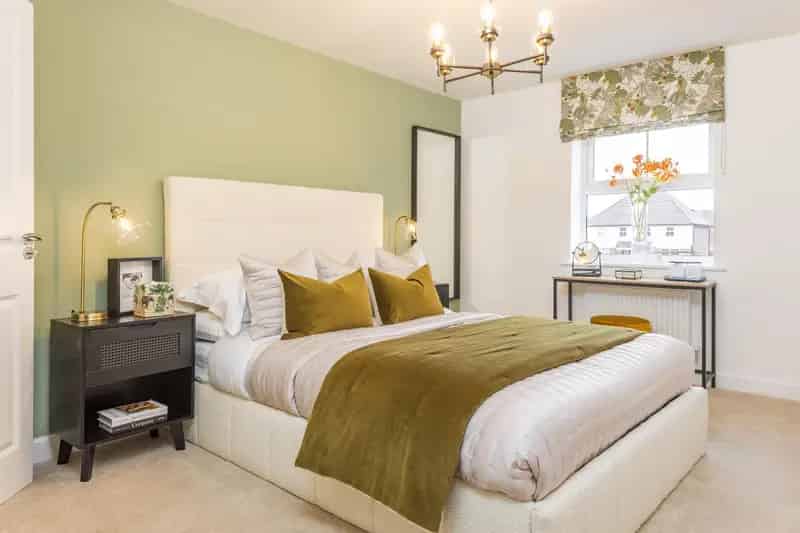 4 Bed House for Sale Near Teardrop Lake