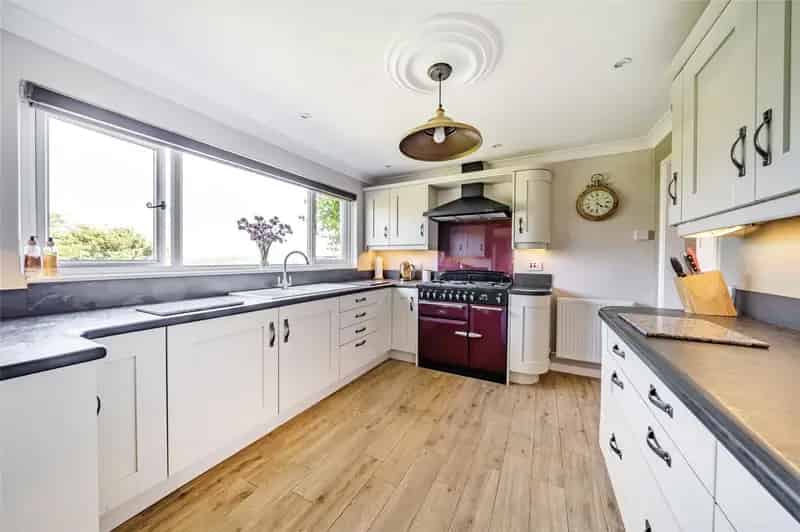 5 Bedroom Detached House Ashford Stunning Sea Views Large Plot
