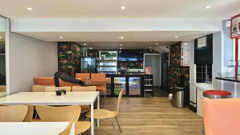 Luton Mixed-Use Investment Property - High Rental Income