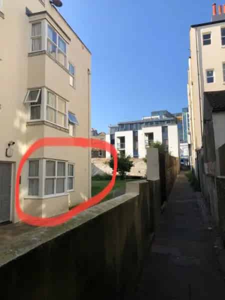 One Bed Seafront Flat Brighton Pet Friendly Near Hospital