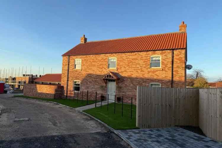 Luxury 3-Bed Home in Nottinghamshire Picturesque Views