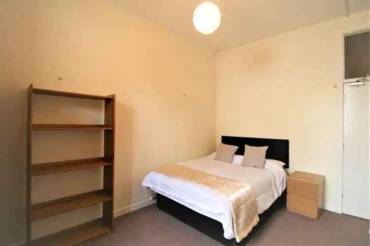 6 Bedroom Flat to Rent