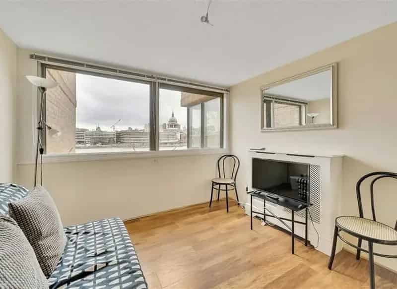 1 Bedroom River View Apartment Short Let Furnished Bankside
