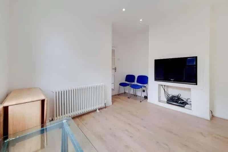2 Bed Flat for Sale in Wimbledon Chase