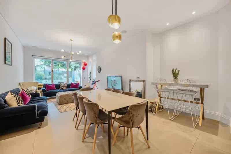 Kings Avenue Family Home near Muswell Hill Broadway