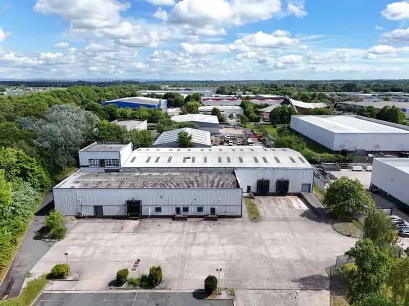 38991 sq ft Detached Warehouse Unit To Let