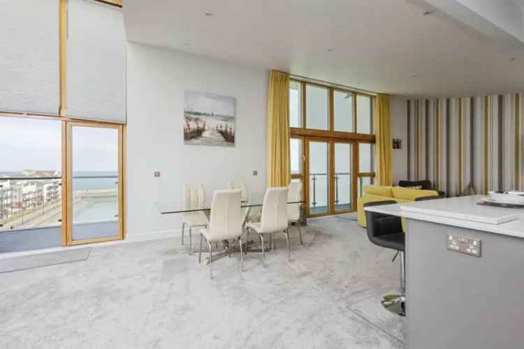 Luxury Penthouse Apartment with Panoramic Sea Views