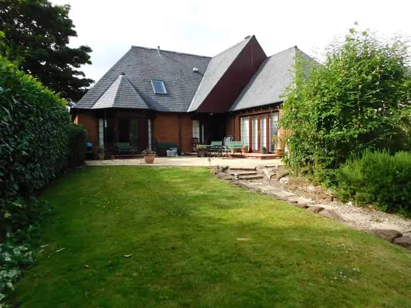 Four Bedroom Executive Home For Sale in Dundee