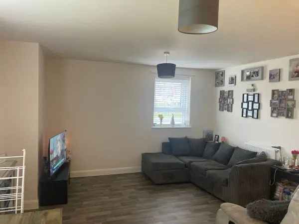 Flat For Rent in Rochford, England