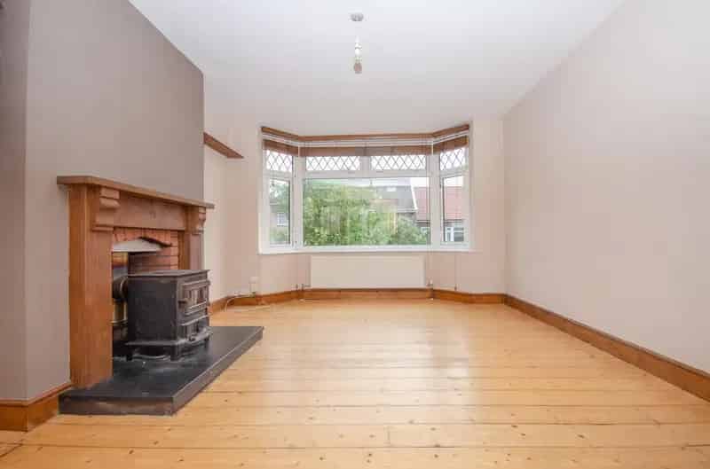 3 Bedroom Terraced House for Sale with Sunset Views