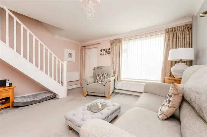 3 Bedroom End Terrace House For Sale