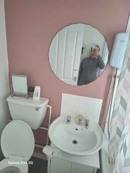3 Bed Semi-Detached House Wythall - 3 Way Swaps Considered